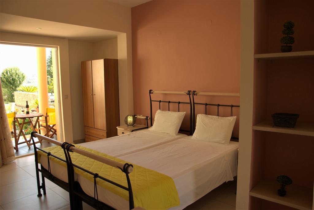 Corfu Pearl Aparthotel Liapades Exteriör bild